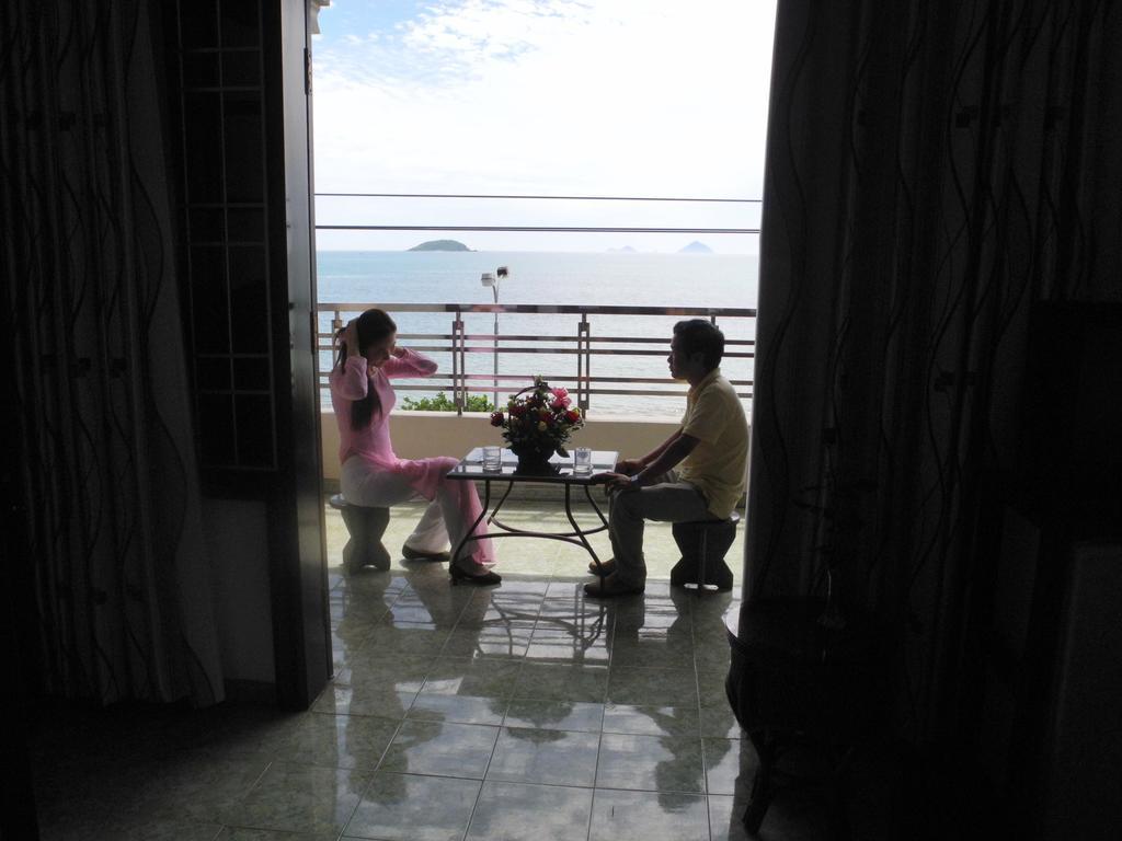 Nam Hong Hotel Nha Trang Værelse billede